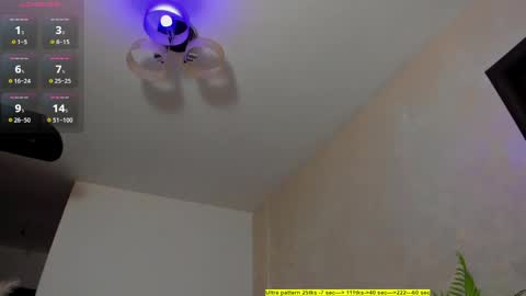 Snapshot of foxx_giirl chatting on 04/18/26, 05:44 Foxx online show from 04/18/26, 05:44