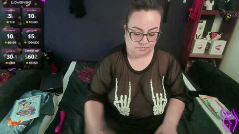 foxxbell online show from 12/29/24, 11:08