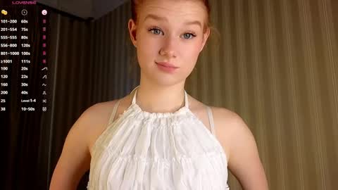 Snapshot of foxxx_tail chatting on 05/22/26, 02:44 Petra online show from 05/22/26, 02:44