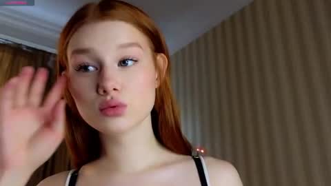 Snapshot of foxxx_tail chatting on 06/14/26, 02:52 Petra online show from 06/14/26, 02:52