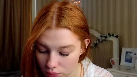 Snapshot of foxxx_tail chatting on 06/20/26, 02:42 Petra online show from 06/20/26, 02:42