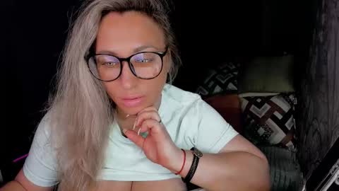 Kris online show from 11/08/25, 01:39