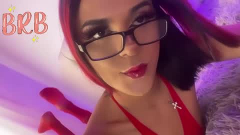 Snapshot of foxxy_angel chatting on 05/15/26, 10:22 Santi online show from 05/15/26, 10:22