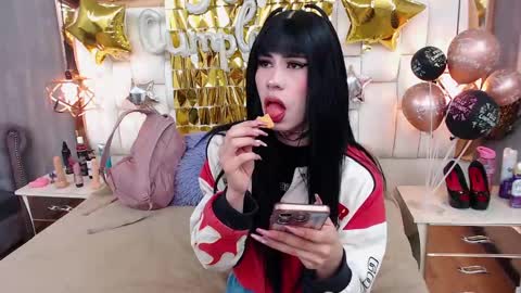 Foxxy  online show from 10/10/25, 12:04