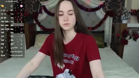 Snapshot of foxxy_girl_ chatting on 01/11/26, 04:50 andice online show from 01/11/26, 04:50