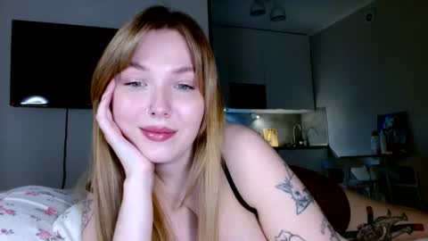 Snapshot of foxxycindy chatting on 07/08/26, 05:28 Cindy online show from 07/08/26, 05:28