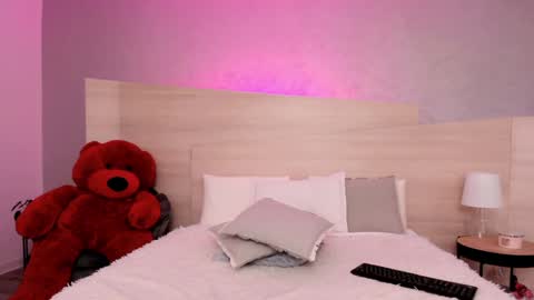 Snapshot of foxxyclarise chatting on 02/05/25, 11:12 Clarise online show from 02/05/25, 11:12