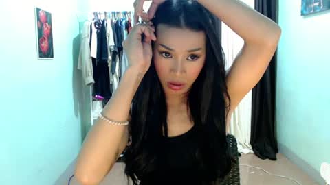 Snapshot of foxxygirly_ chatting on 06/24/26, 12:04 Eva Violet online show from 06/24/26, 12:04
