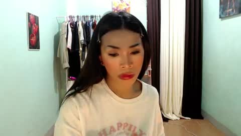 Snapshot of foxxygirly_ chatting on 06/25/26, 03:27 Eva Violet online show from 06/25/26, 03:27