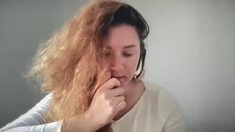 Snapshot of foxy_and_classy chatting on 04/26/26, 02:15 foxy_and_classy online show from 04/26/26, 02:15