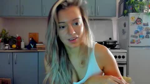 Foxy online show from 11/08/25, 12:55