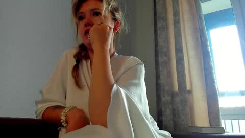 Snapshot of foxy_blond chatting on 05/15/26, 12:39 Foxy online show from 05/15/26, 12:39