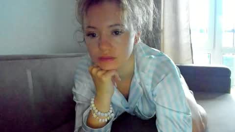 Snapshot of foxy_blond chatting on 05/19/26, 12:16 Foxy online show from 05/19/26, 12:16