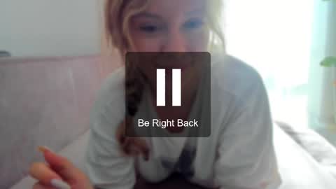 Snapshot of foxy_blond chatting on 05/27/26, 12:40 Foxy online show from 05/27/26, 12:40