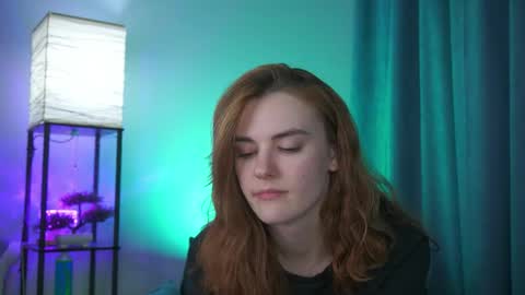 Snapshot of foxy_cute4you chatting on 03/17/26, 06:44 Eva online show from 03/17/26, 06:44