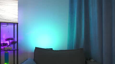 Snapshot of foxy_cute4you chatting on 04/15/26, 07:21 Eva online show from 04/15/26, 07:21