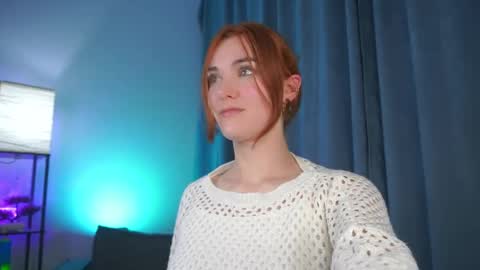 Snapshot of foxy_cute4you chatting on 04/24/26, 07:27 Eva online show from 04/24/26, 07:27