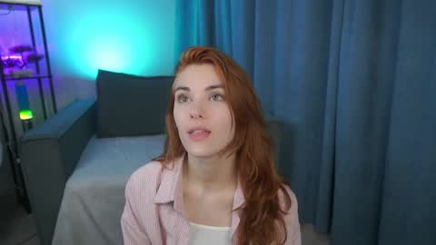 Snapshot of foxy_cute4you chatting on 04/25/26, 07:44 Eva online show from 04/25/26, 07:44