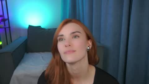 Snapshot of foxy_cute4you chatting on 04/26/26, 07:00 Eva online show from 04/26/26, 07:00