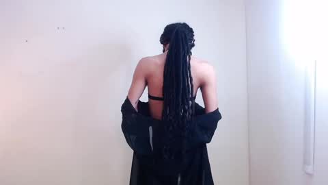 Ella online show from 10/10/25, 03:44