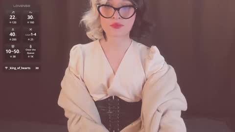 Snapshot of foxy_jpg chatting on 02/28/25, 09:33 Sue online show from 02/28/25, 09:33