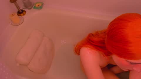 Snapshot of foxy_jpg chatting on 12/02/25, 10:16 Sue online show from 12/02/25, 10:16