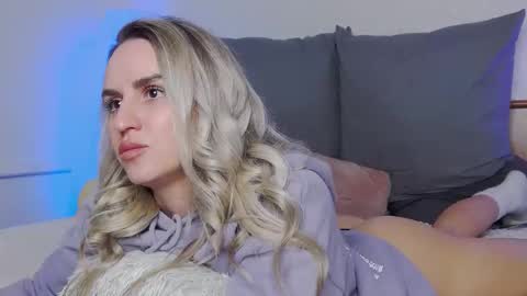 Foxy Kimmi online show from 12/05/25, 07:06