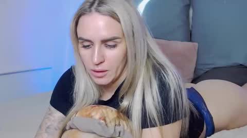 Foxy Kimmi online show from 01/18/26, 06:17