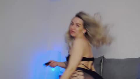 Foxy Kimmi online show from 03/27/26, 06:30