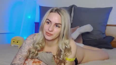 Foxy Kimmi online show from 04/15/26, 06:42