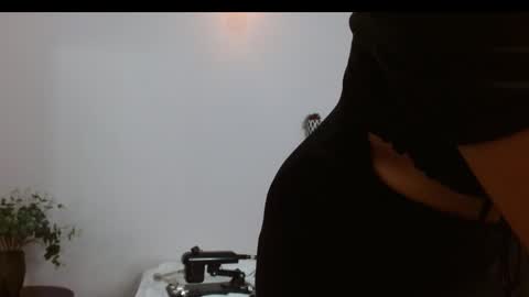 Snapshot of foxy_lexy chatting on 02/15/25, 06:55 foxy_lexy online show from 02/15/25, 06:55