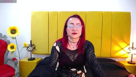 Snapshot of foxy_miilf chatting on 09/14/25, 01:21 Foxy miilf online show from 09/14/25, 01:21