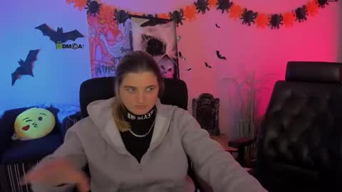 foxy_tease_ online show from 11/01/25, 07:49