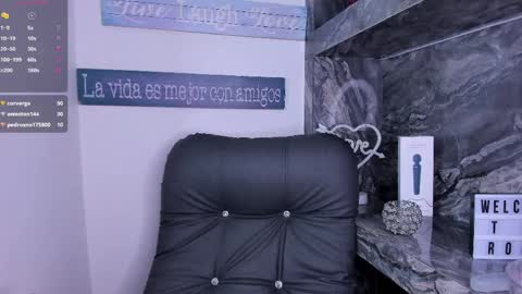 Snapshot of foxy_vilma chatting on 04/11/26, 07:07 Miss Vilma online show from 04/11/26, 07:07