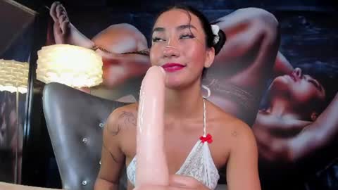 Snapshot of foxy_vilma chatting on 07/11/26, 06:10 Miss Vilma online show from 07/11/26, 06:10