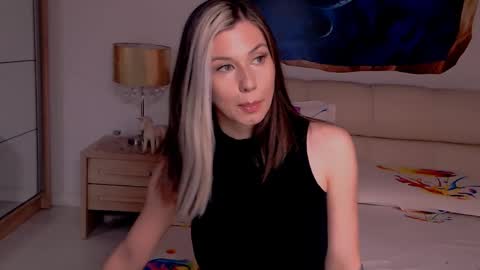 Snapshot of foxydevilish chatting on 03/02/25, 10:35 Fox online show from 03/02/25, 10:35