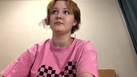 Snapshot of foxydollkate chatting on 04/21/26, 12:22 Kate online show from 04/21/26, 12:22