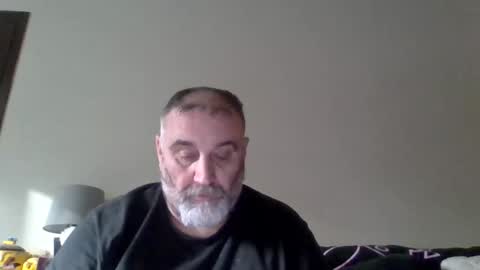 Snapshot of foxyfang chatting on 10/24/25, 09:11 foxyfang online show from 10/24/25, 09:11