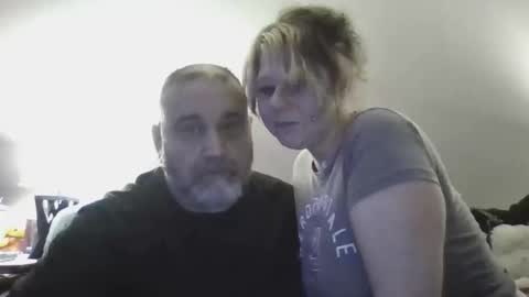 Snapshot of foxyfang chatting on 12/15/25, 03:22 foxyfang online show from 12/15/25, 03:22