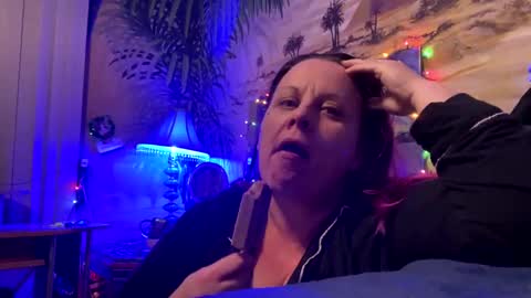 foxyladysback923 online show from 02/03/25, 07:07