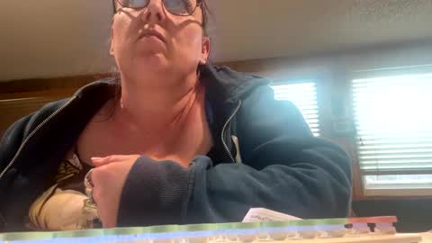 foxyladysback923 online show from 02/04/25, 03:04