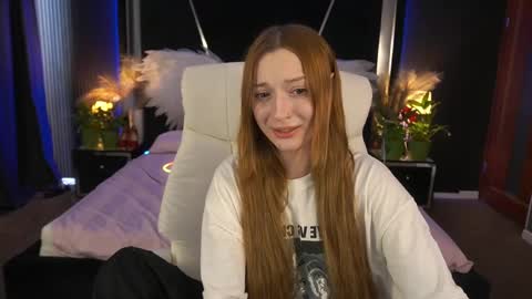 Snapshot of foxymayy chatting on 05/24/26, 01:16 Maya online show from 05/24/26, 01:16