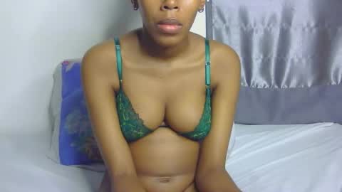 foxypennyy online show from 11/08/25, 08:25