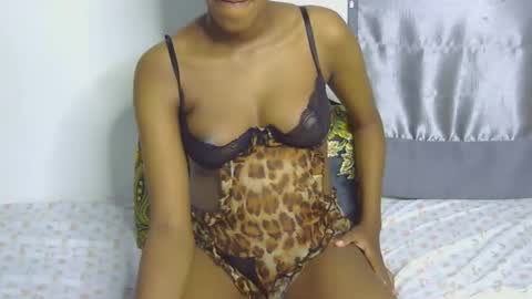 foxypennyy online show from 11/20/25, 06:57