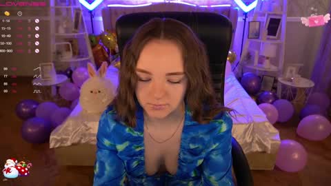 Snapshot of foxyshyyy chatting on 01/16/25, 09:59 Inna online show from 01/16/25, 09:59