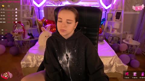 Snapshot of foxyshyyy chatting on 02/07/25, 12:50 Inna online show from 02/07/25, 12:50