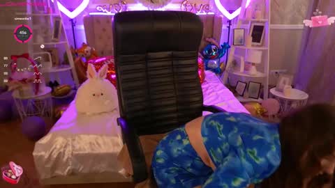 Snapshot of foxyshyyy chatting on 02/09/25, 10:20 Inna online show from 02/09/25, 10:20