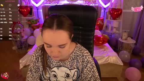 Snapshot of foxyshyyy chatting on 02/16/25, 12:54 Inna online show from 02/16/25, 12:54