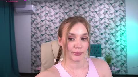 Snapshot of foxyykate chatting on 04/05/26, 08:39 Kate online show from 04/05/26, 08:39