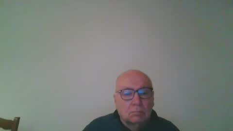 Snapshot of fra94 chatting on 12/22/24, 11:41 fra94 online show from 12/22/24, 11:41